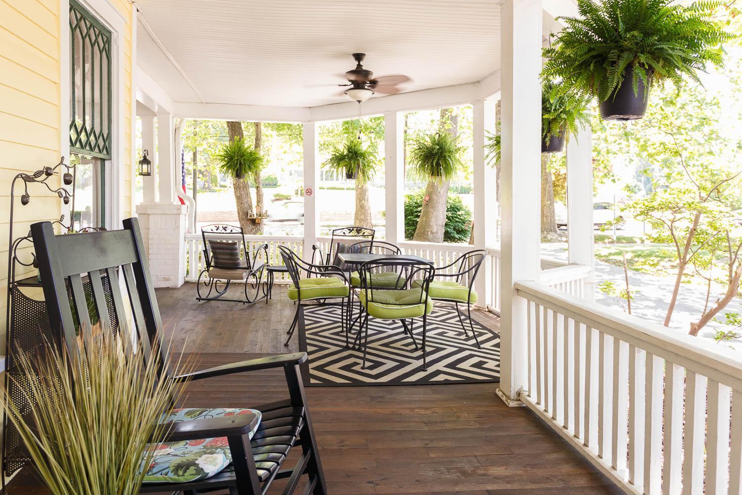 The Charleston Inn Hendersonville Nc Exterior photo